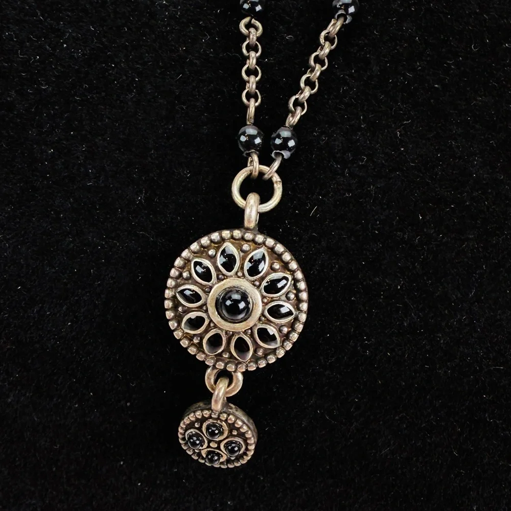 Vintage Black and brasstone Pendant Necklace